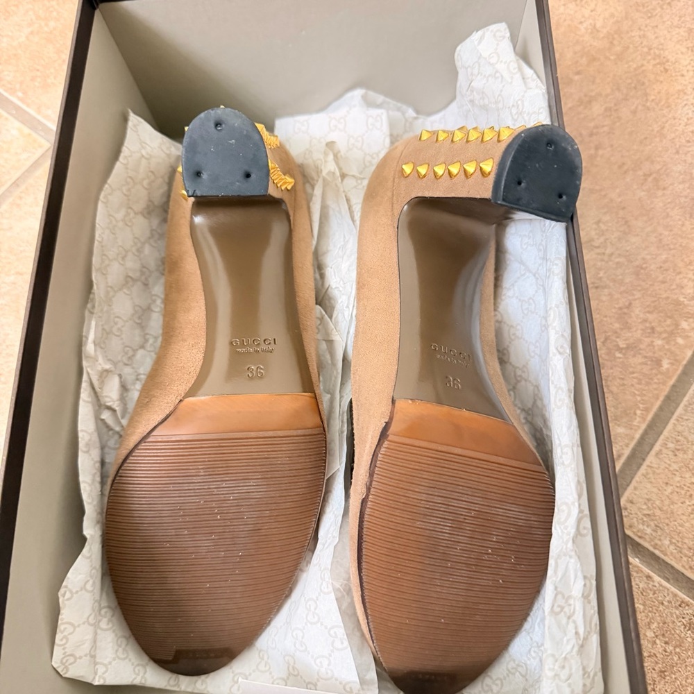 Gucci Women's Tan Suede Round-Toe Pumps - Picture 8 of 11